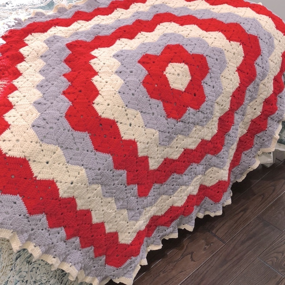 Vintage beautiful multicolor throw quilt